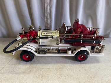 1927 Athens-Fox Fire Truck Decanter