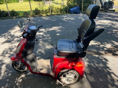 E Wheels Scooter