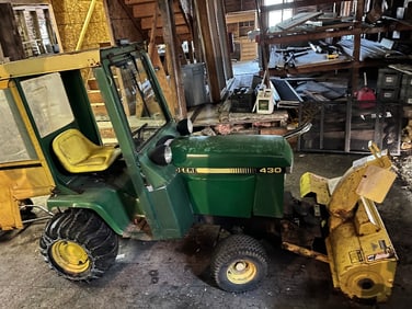 John Deere 430 Lawn Tractor