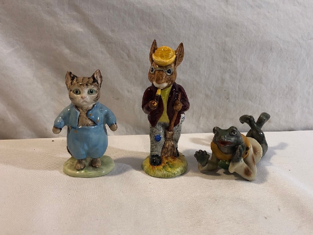 Vtg. Porcelain Figures (1 of 9)