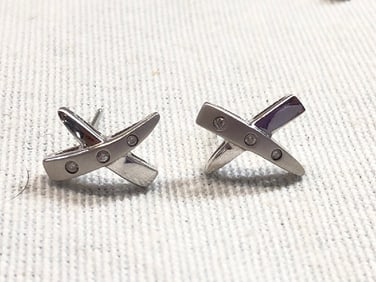 14 K “ Infinity?? Diamond “X?? Stud Earrings