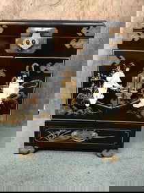 Oriental Black Lacquer Jewelry Box