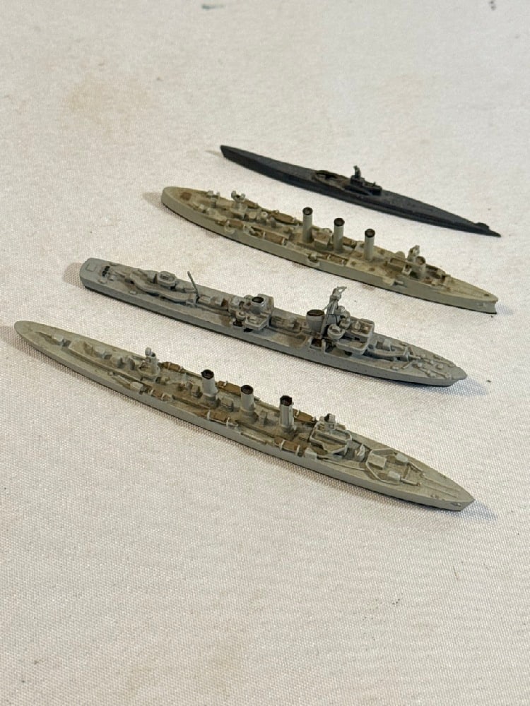 1:200 Scale Die Cast ships: 1:200 Scale Die Cast ships
