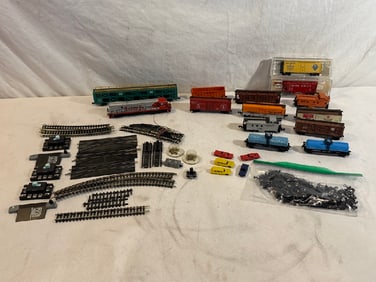 Minitrix plastic trains, tracks & Mini Cars