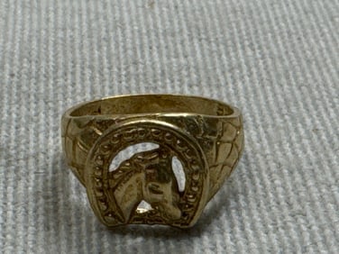 10K Gold Equestrian Ring