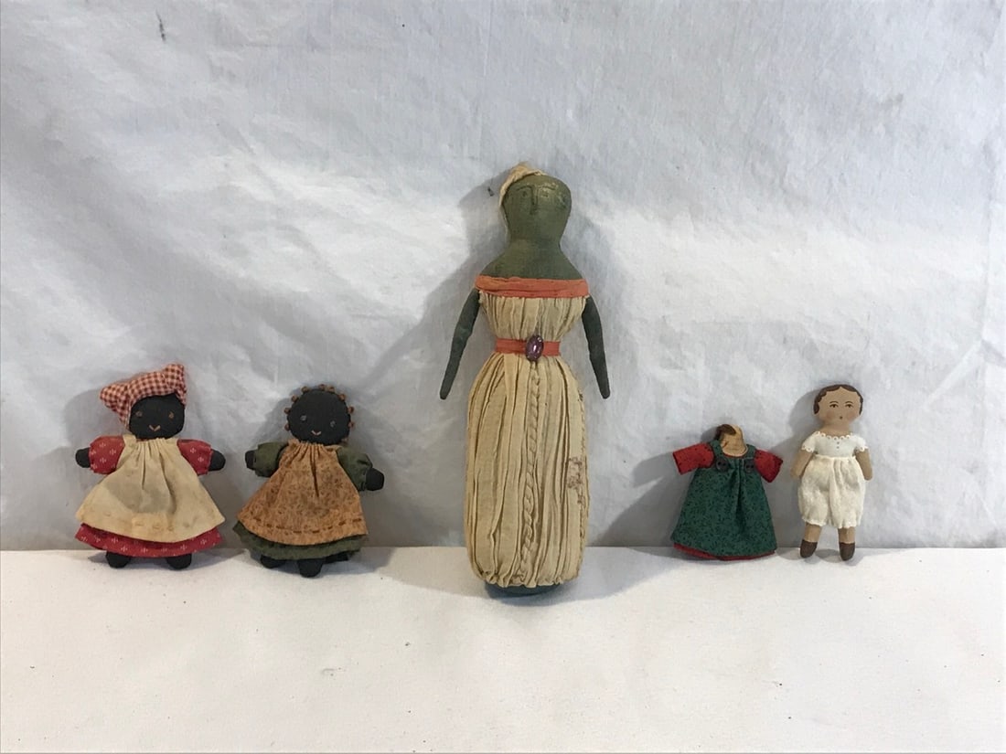 Primitive Folk Art Cloth Dolls (1 of 8)
