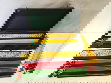 Vintage Vibrant Bakelite Majong Set in Carrying Case