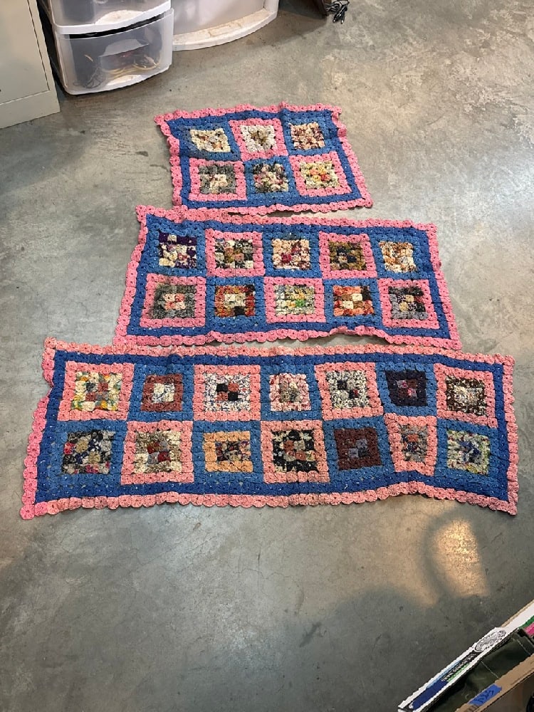 Vtg. Handmade Yo Yo Table Runners: Vtg. Handmade Yo Yo Table Runners