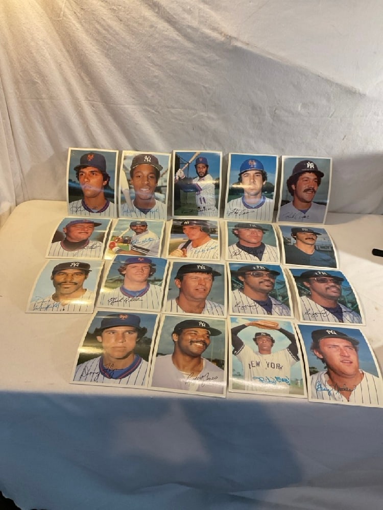 Vtg. 80’s Topps Giant Photo Cards: Vtg. 80’s Topps 5x7 Giant Photo Cards - Mets and Yankees - Signed