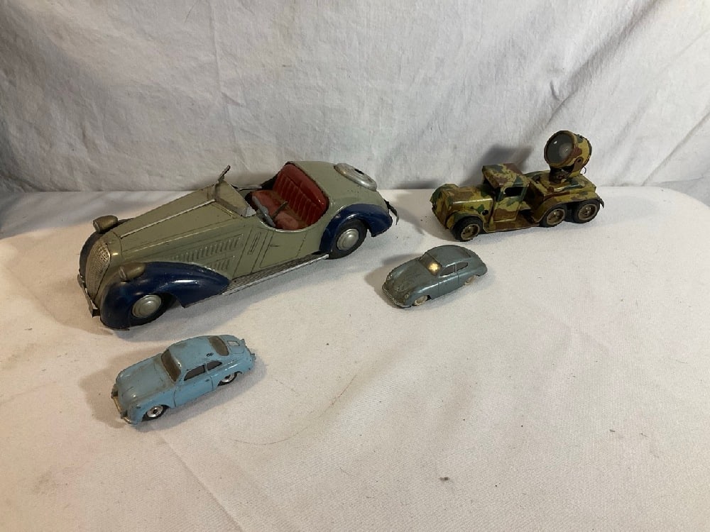 Vtg. Tin Toy Cars (1 of 7)