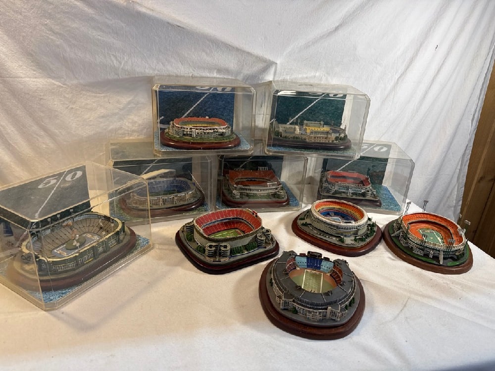 Danbury Mint Football Stadium Replicas (1 of 15)