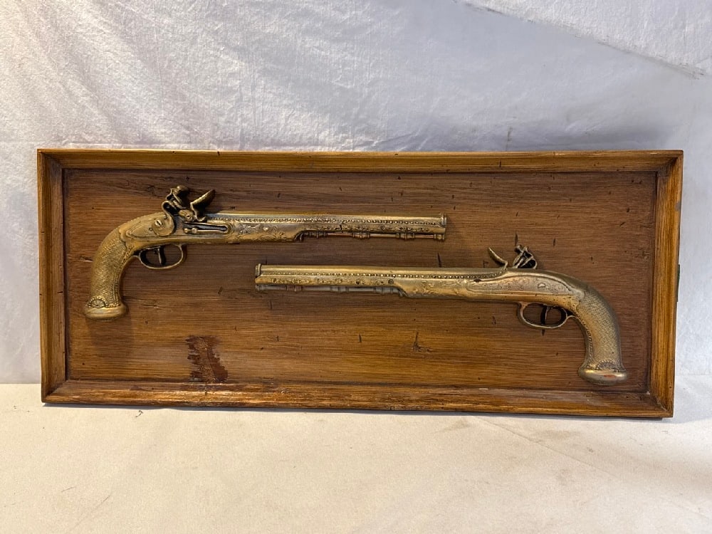Vtg. Bur Wood Products Co. USA Gold Derringer Guns Wooden Plaque Wall Hanging: Vtg. Burn wood Products Co. USA Gold Derringer Guns Wooden Plaque Wall Hanging - 25” x 10”