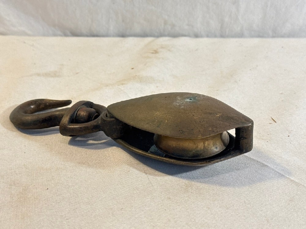 2 Antique Pulleys - 4