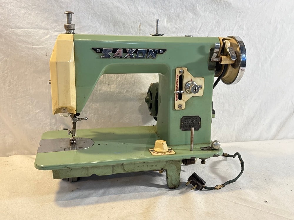 Vtg. Japanese Morse “Saxon?? Sewing Machine: Vtg. Japanese Morse “Saxon” Sewing Machine