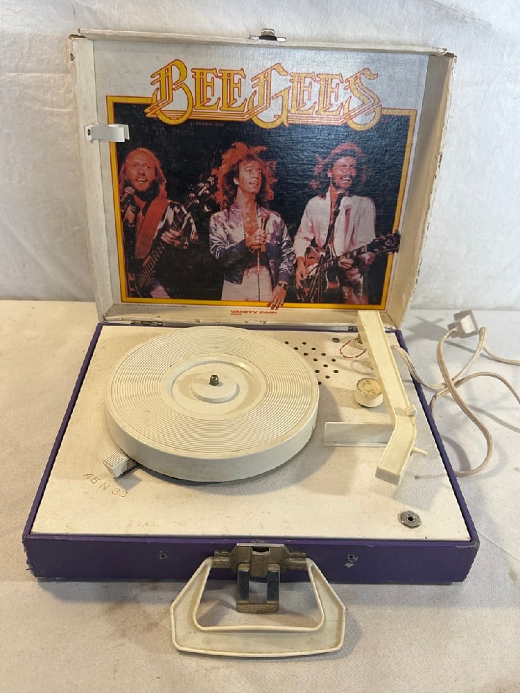 Vtg. Vanity Fair Bee Gees Phonograph: Vtg. Vanity Fair Bee Gees Phonograph (record Player) - Works - Missing Microphone