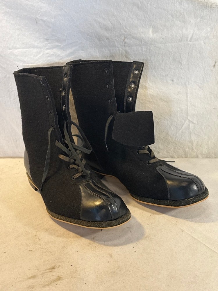 Vtg. Biltrite U.S. Aviation Air Force Boots: Vtg. Biltrite U.S. Aviation Air Force Boots - Wool/ Leather ( No Size Found- Measurement from heal to toe is 13”)