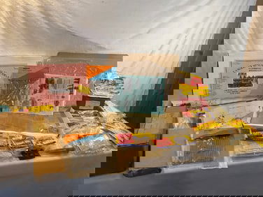 Vtg. Train model Kits