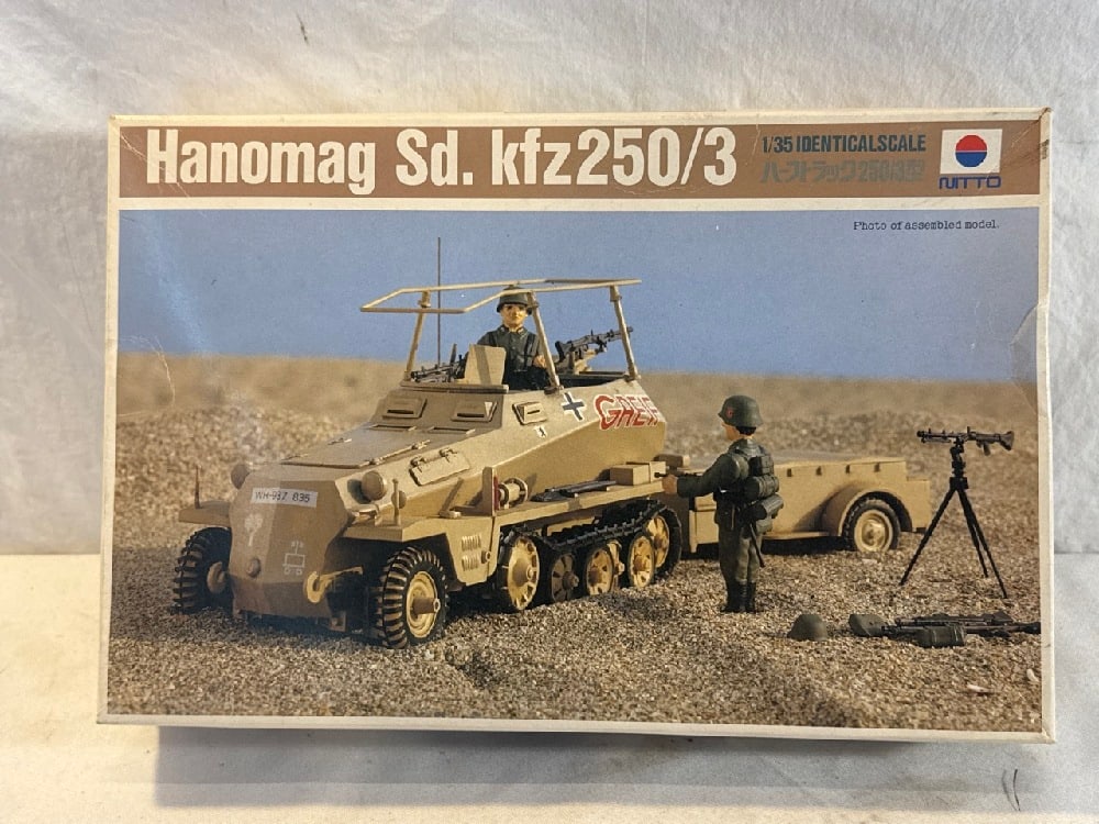 Vtg. Model Kits - 4