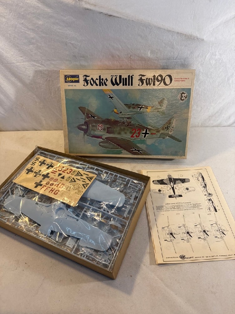 Vtg. Model Kits - 8