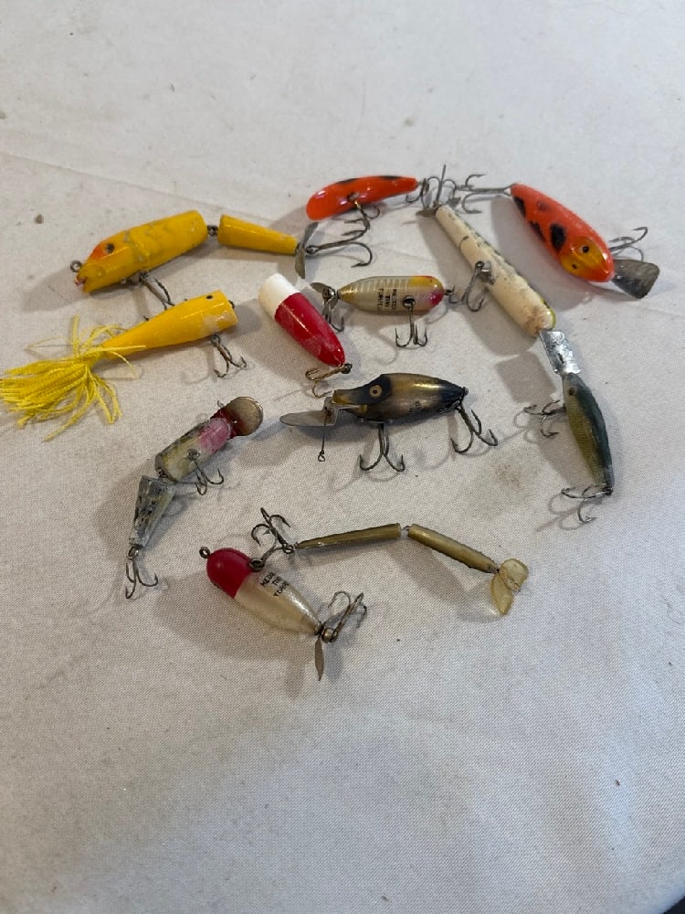 Vintage Fishing Lures: 12 Vintage Fishing Lures