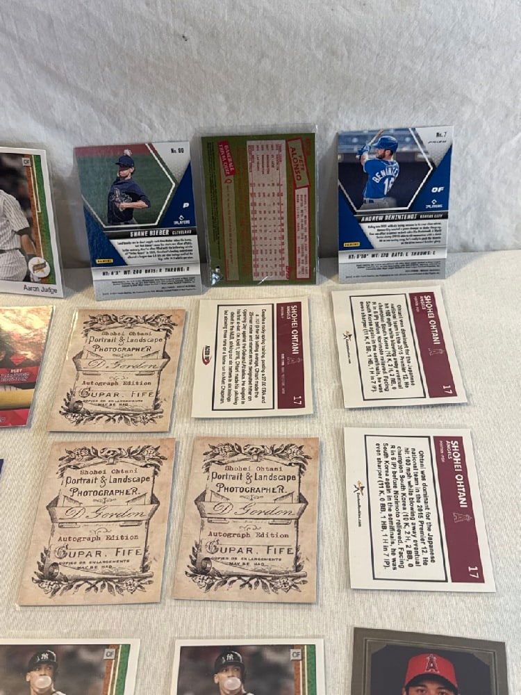 Baseball Trading Cards - 5