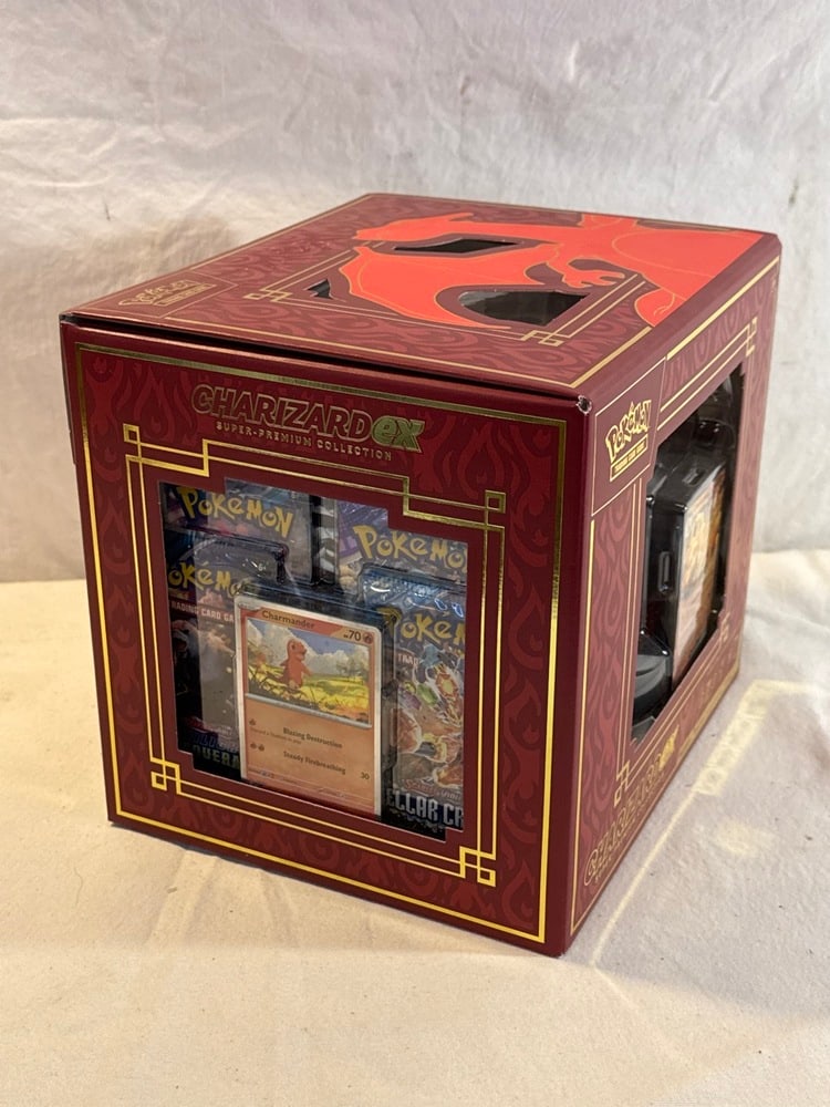 Charizard ex Super Premium Collection box - 3