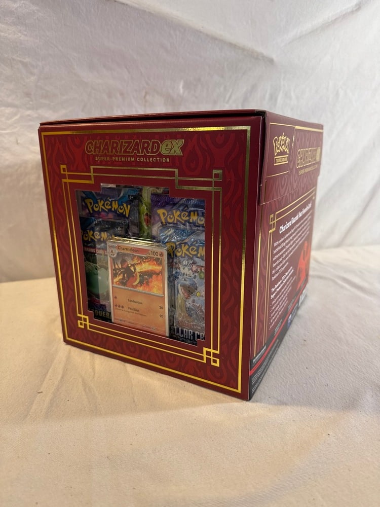 Charizard ex Super Premium Collection box - 4