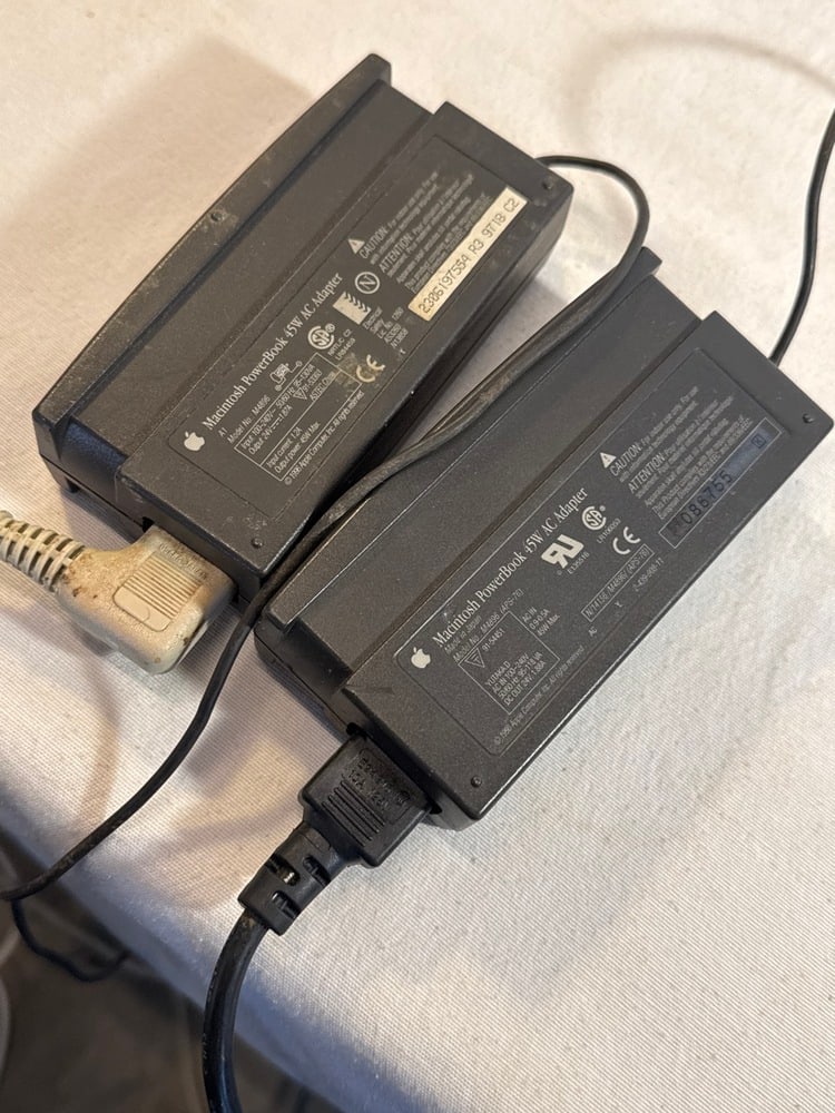 Apple Laptop Computers - 9