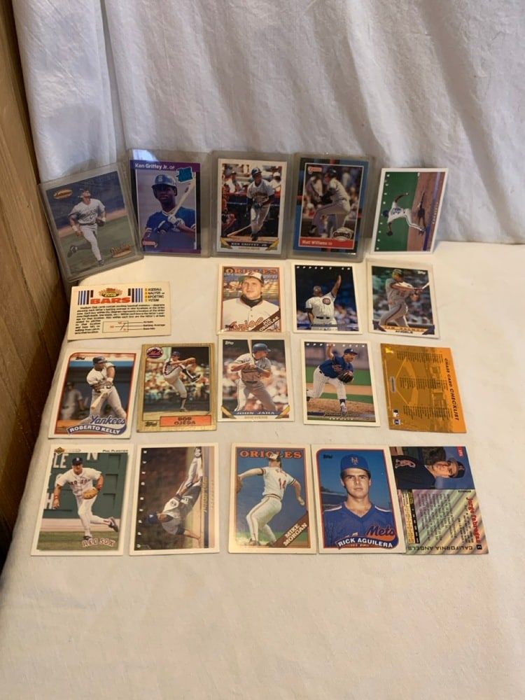 Vtg. Baseball Cards - 13