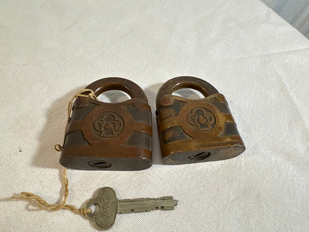 Vtg Locks Lot - 7