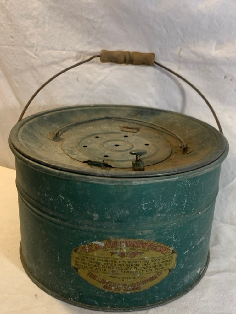 The Air-Fed Minnow Bucket: The Air-Fed Minnow Bucket- 12” Round x 7.5” T