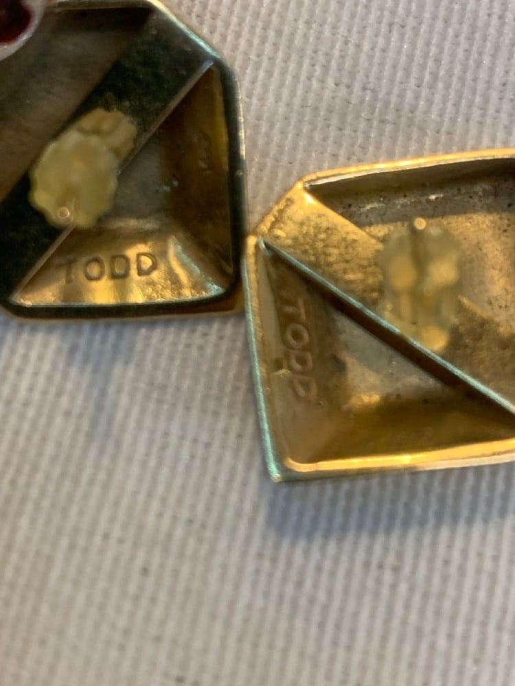 14Kt. square “cube?? Post Earrings - 5