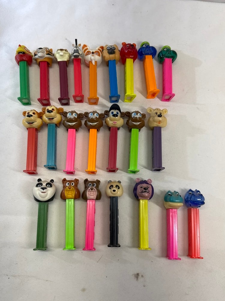 Vtg Pez Dispenser Collection: Vtg Pez Dispenser Collection including Animals from Movies