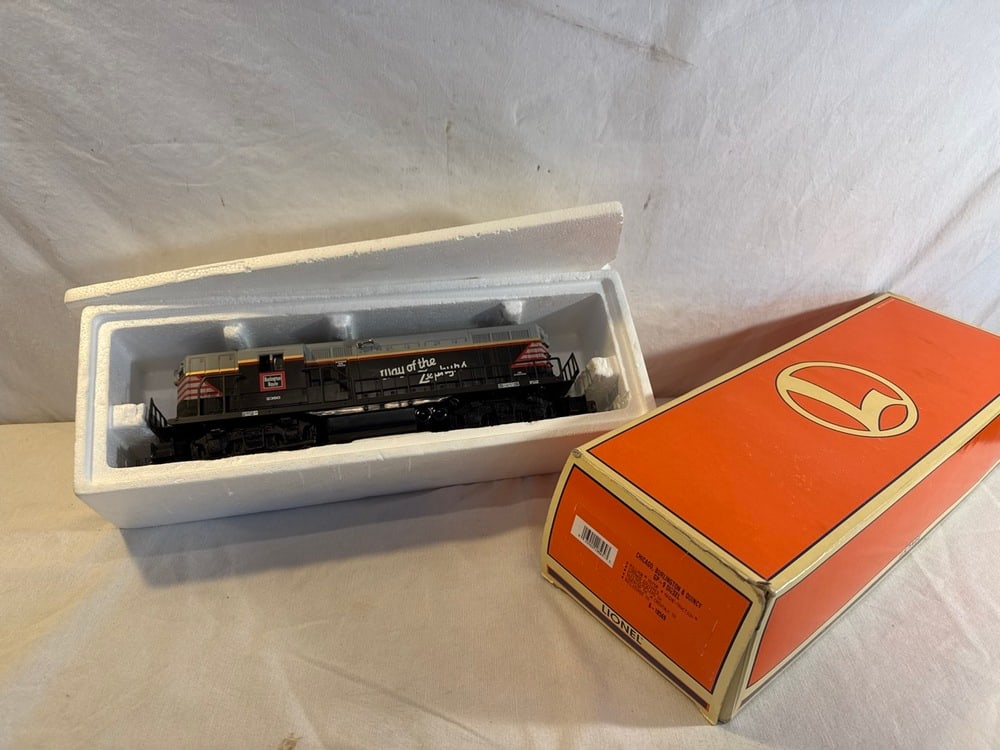 Lionel Train (1 of 4)