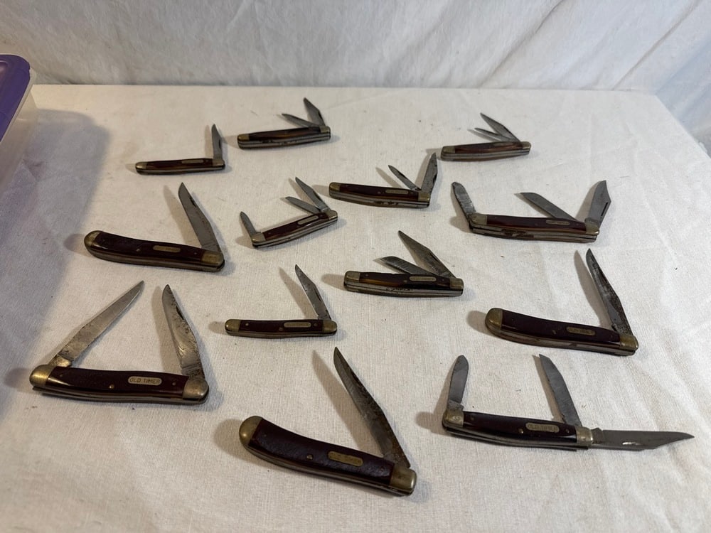 Collection of 13 Schrade Old Timer Pocket Knives: Collection of 13 Schrade Old Timer Pocket Knives- 340T, 1940T, 160T, 770T, 180T, 330T, 80T, 1080T