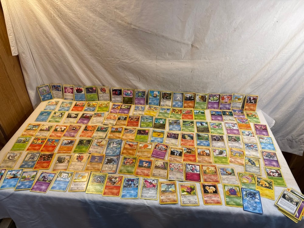 135 Pokémon Cards: 135 Pokémon Cards 1995,3013-2016
