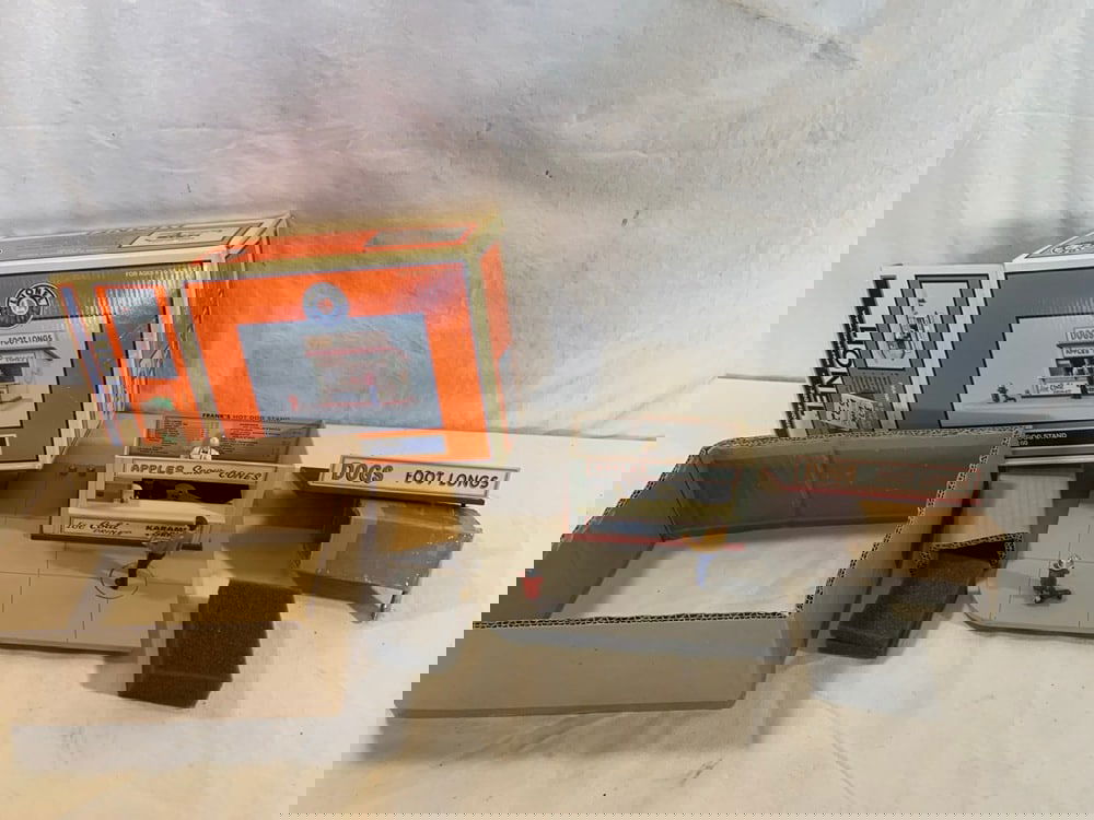 Lionel Building: Lionel Frank’s Hot Dog Stand Building 6-14160