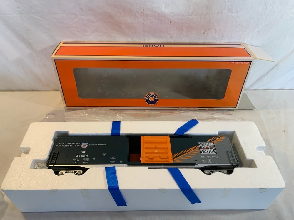 Lionel Boxcar: Lionel UP Heritage WP 60’ Boxcar 6-27254