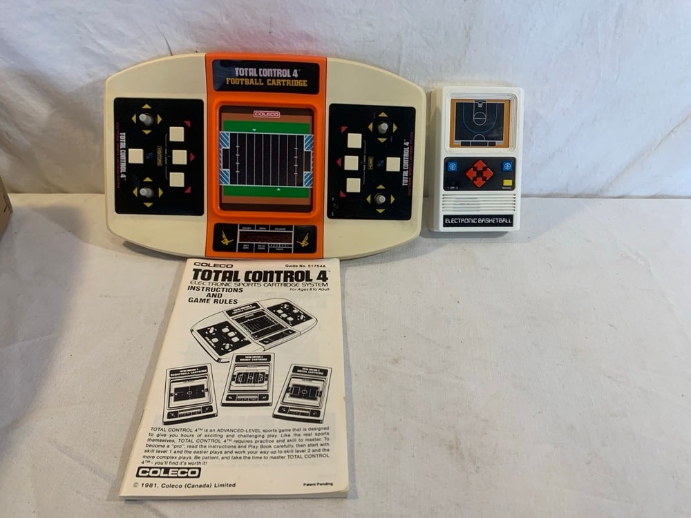 Vtg Coleco Football & Mattel Basketball Games (1 of 7)