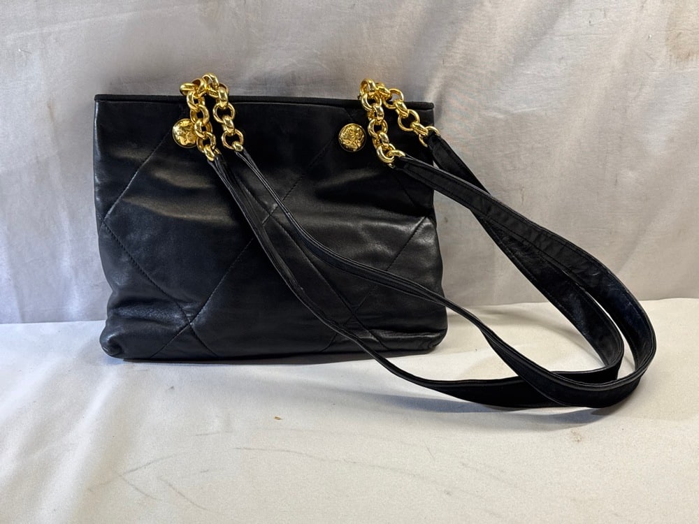 Salvatore Ferragamo Black Leather Shopper Tote (1 of 6)