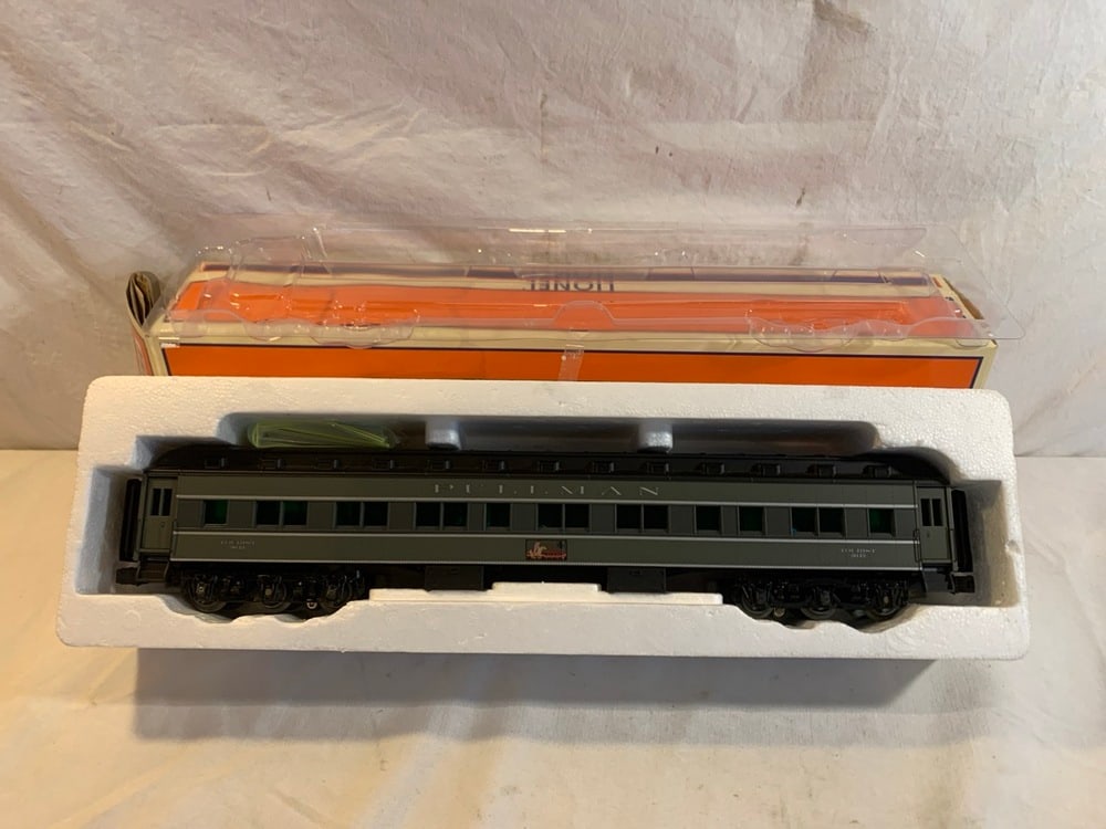 Lionel Sleeper Car: Lionel Sleeper Car 6-25653