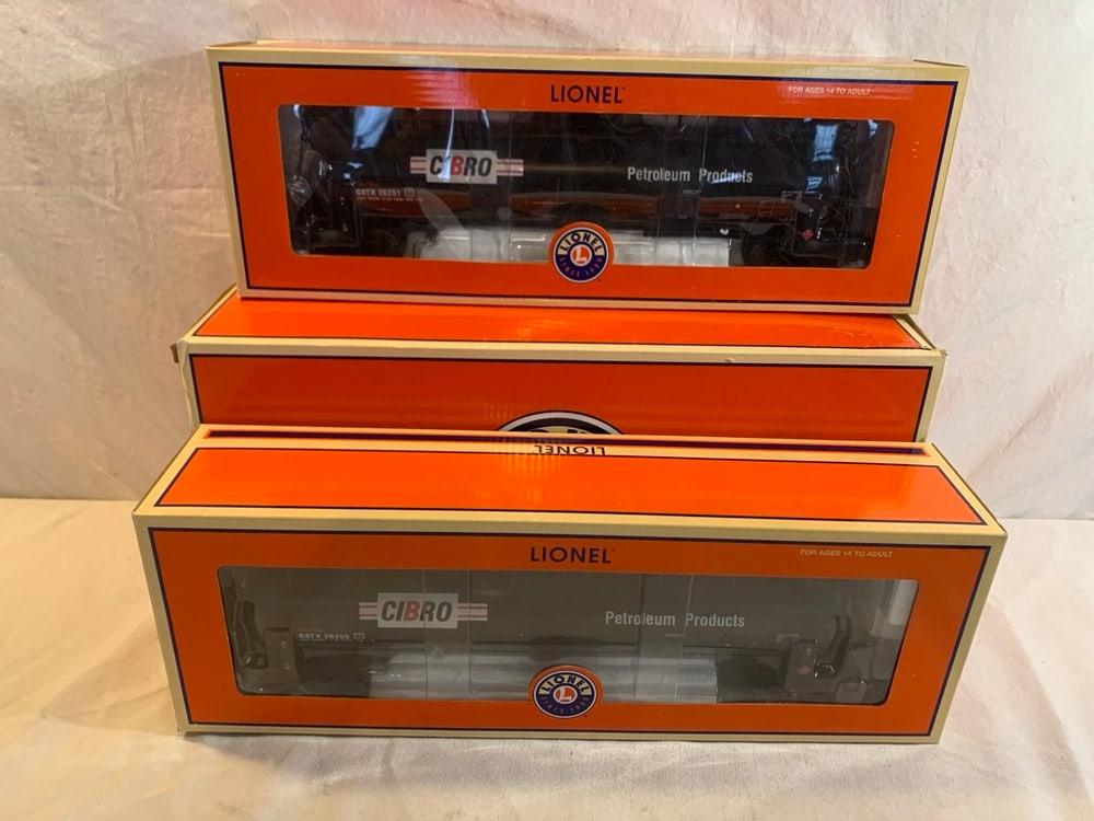 Lionel TankTrain 2- Pack: Lionel Canadian National TankTrain 2- Pack 6-29771