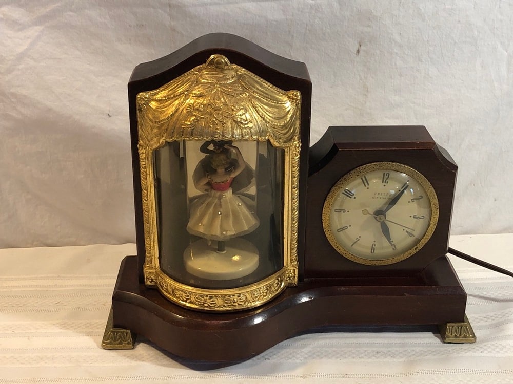 MCM United Animated Ballerina Mantle clock (1 of 6)