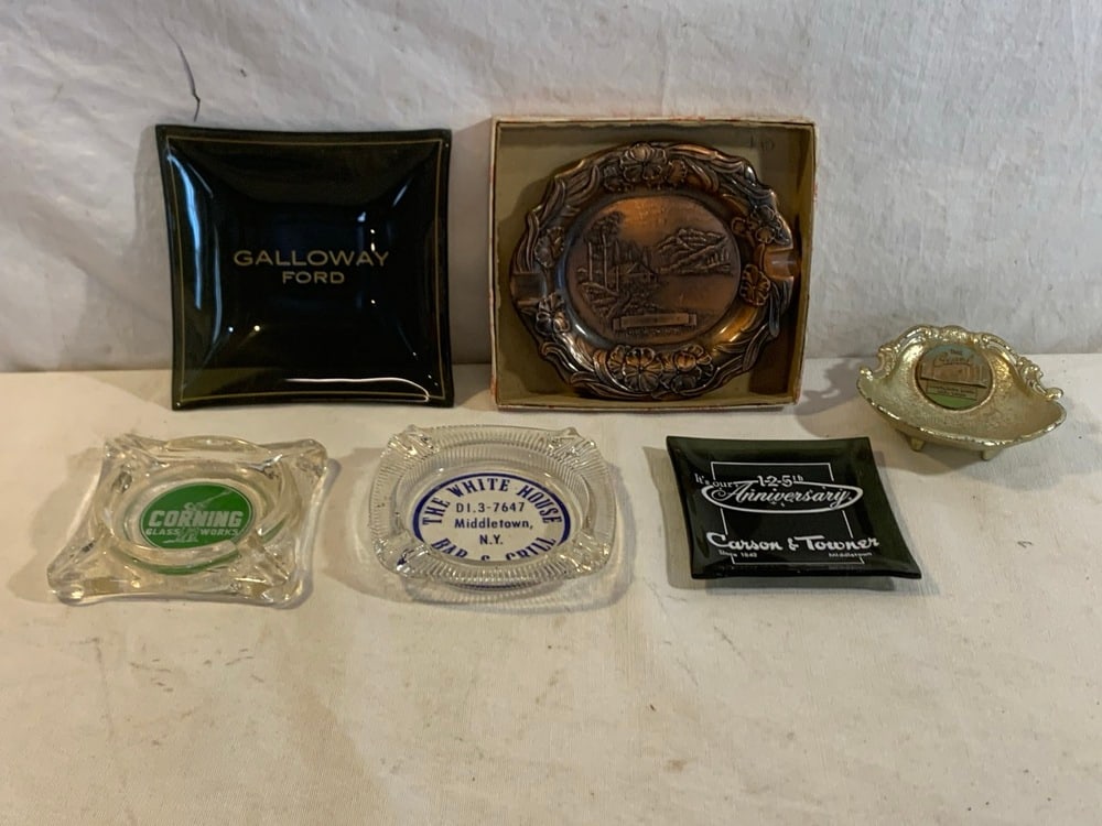 Vtg. Advertising Ashtrays: Vtg. Advertising Ashtrays including Corning Glass Works, The White House Bar & Grill Middletown NY, Carson & Towner Middletown NY, Galloway Ford, The Concord Kiamesha Lake NY and Pinebush NY