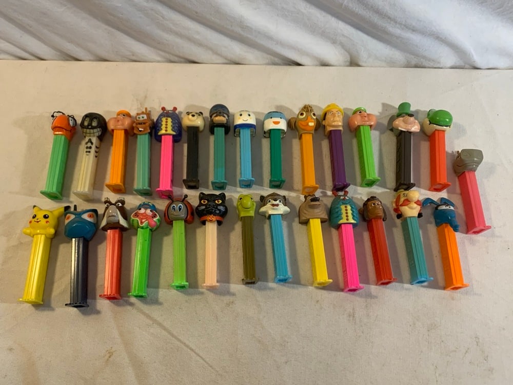 Miscellaneous Vtg. Pez Dispensers: Miscellaneous Vtg. Pez Dispensers