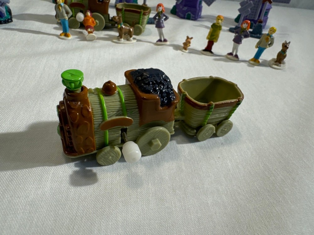2- 1999 Scooby Doo Train Set - 6
