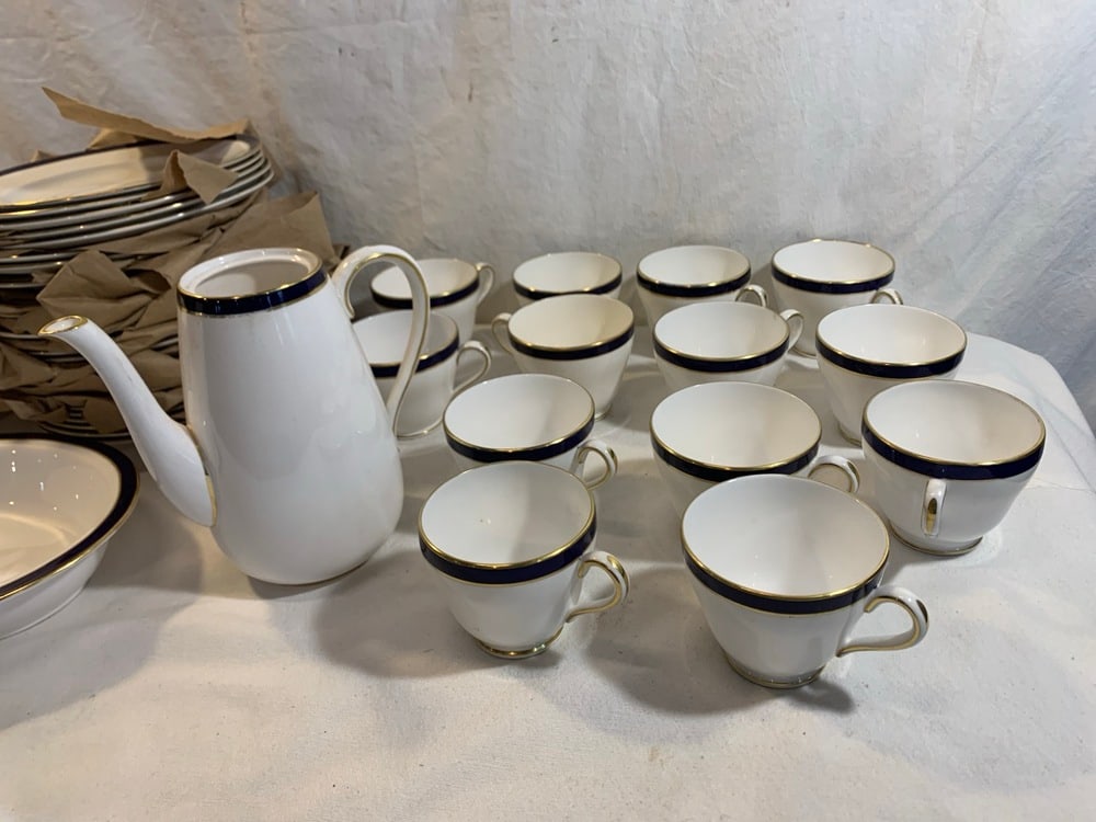 Spode Colbalt Consul Dinnerware - 2