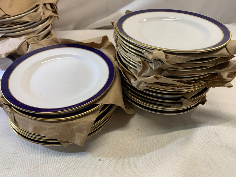 Spode Colbalt Consul Dinnerware - 8