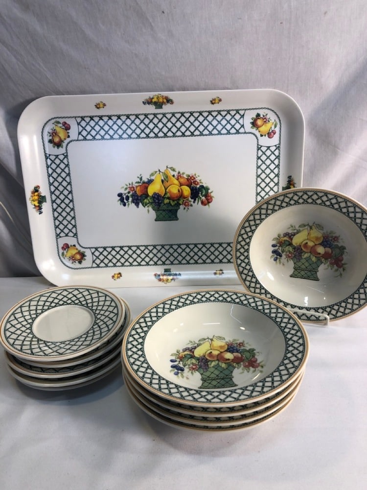 Villeroy & Boch Basketv Pattern Set: Villeroy & Boch Pllastic, Serving tray, Five Soup Bowls and Five Saucers