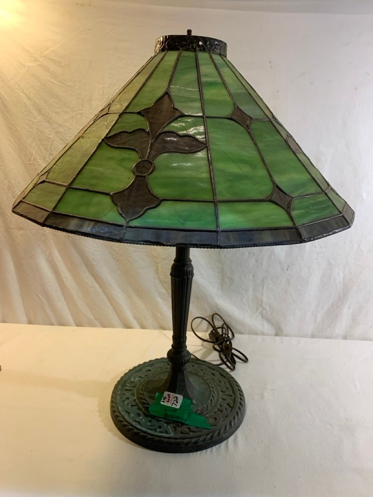 Vtg Stained Glass Table Lamp: Vtg Stained Glass Table Lamp Signed The Beginning- Doesn’t come on & Has Some Damage To Shade